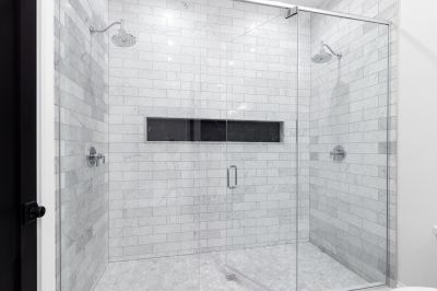 Contemporary Shower Features